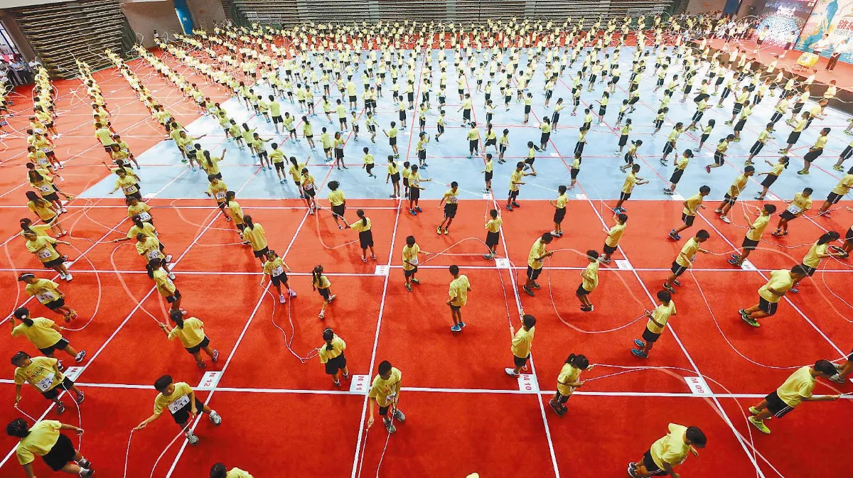 597人次學生同步跳繩 破紀錄