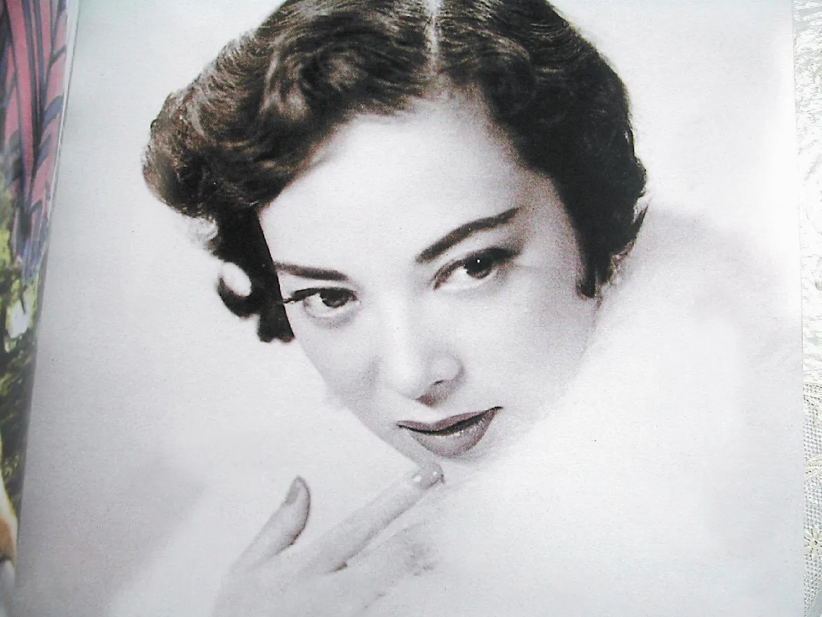 1940年代  上海灘五大歌后之一 夜來香傳奇女星  李香蘭病逝東京