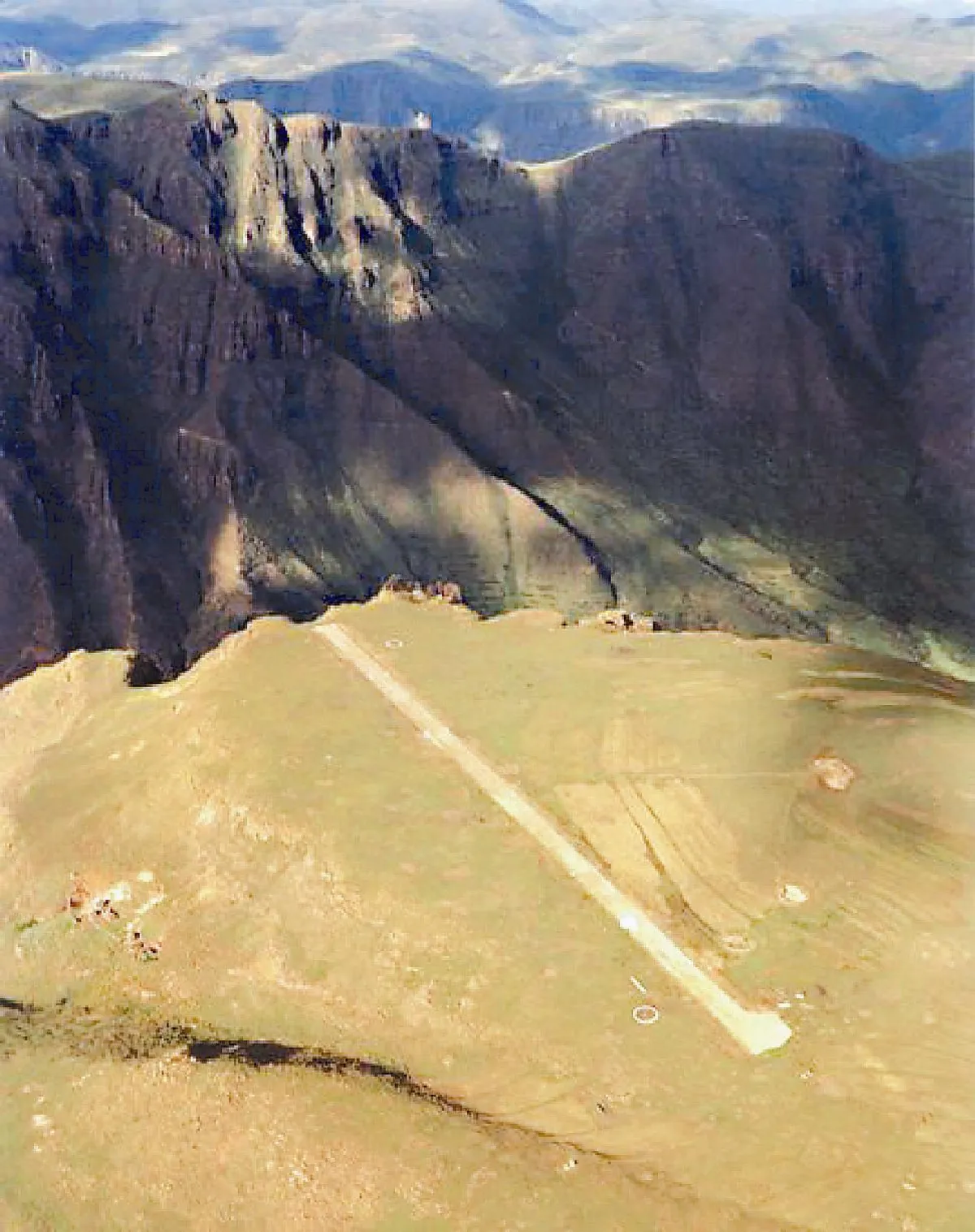 移山填海 大連造世界最大海上機場