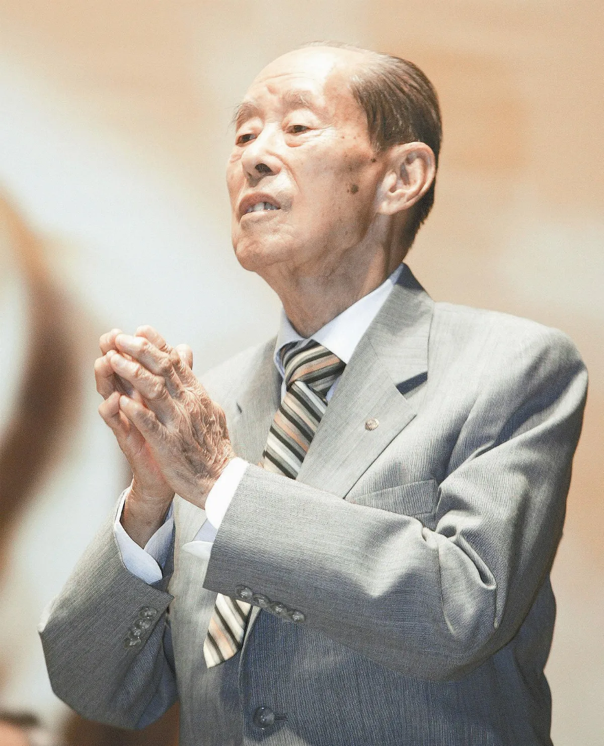 105歲曹仲植長者 行佛典範