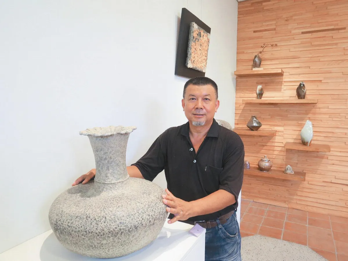 高溫淬鍊成釉母  林瑞華獨樹一格