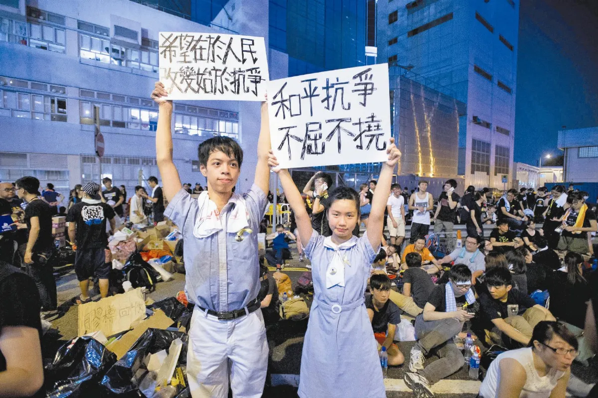 梁振英：占中無法逼中央就範