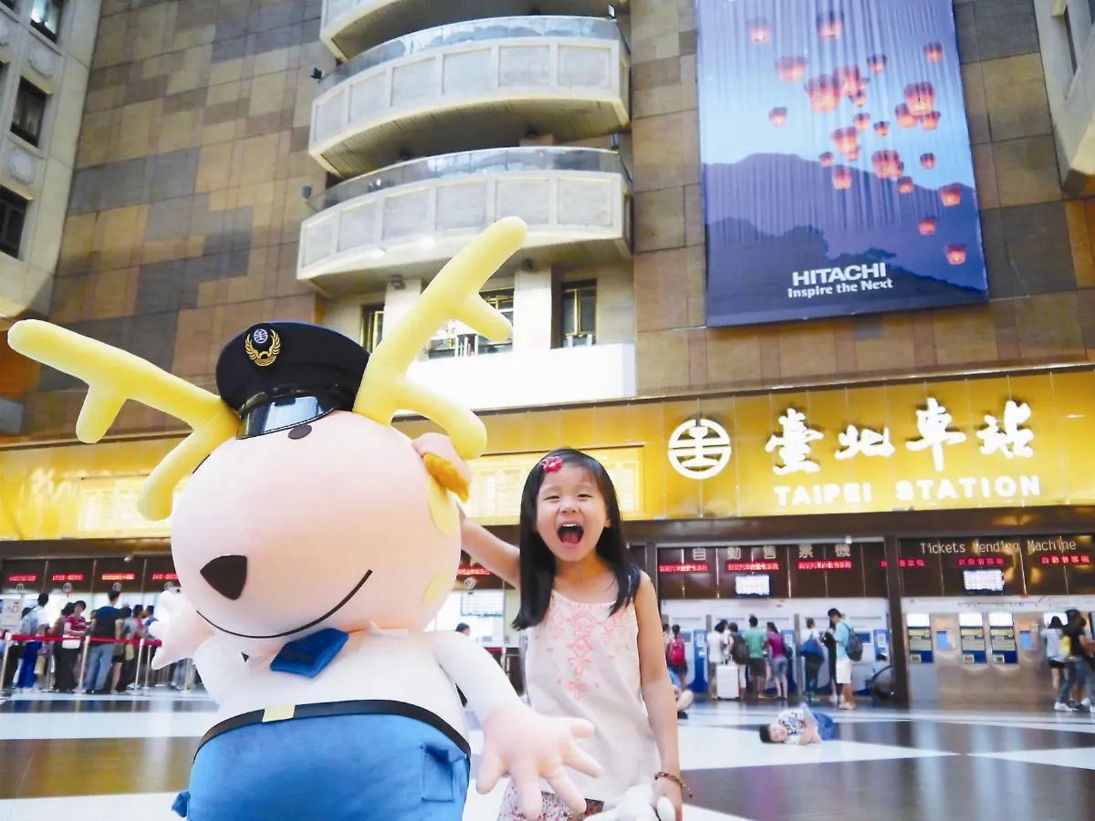台北車站 鹿北鼻萌翻人