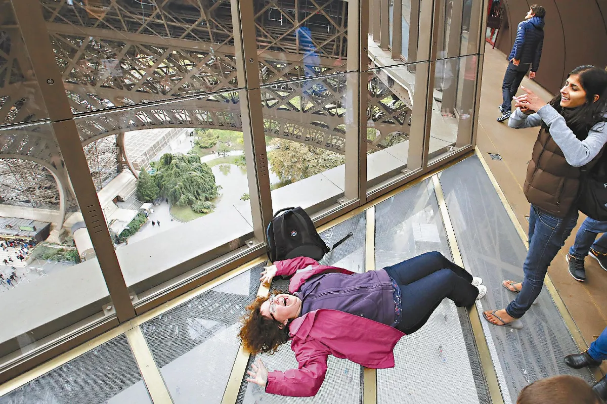 艾菲爾換新裝 增透明步道