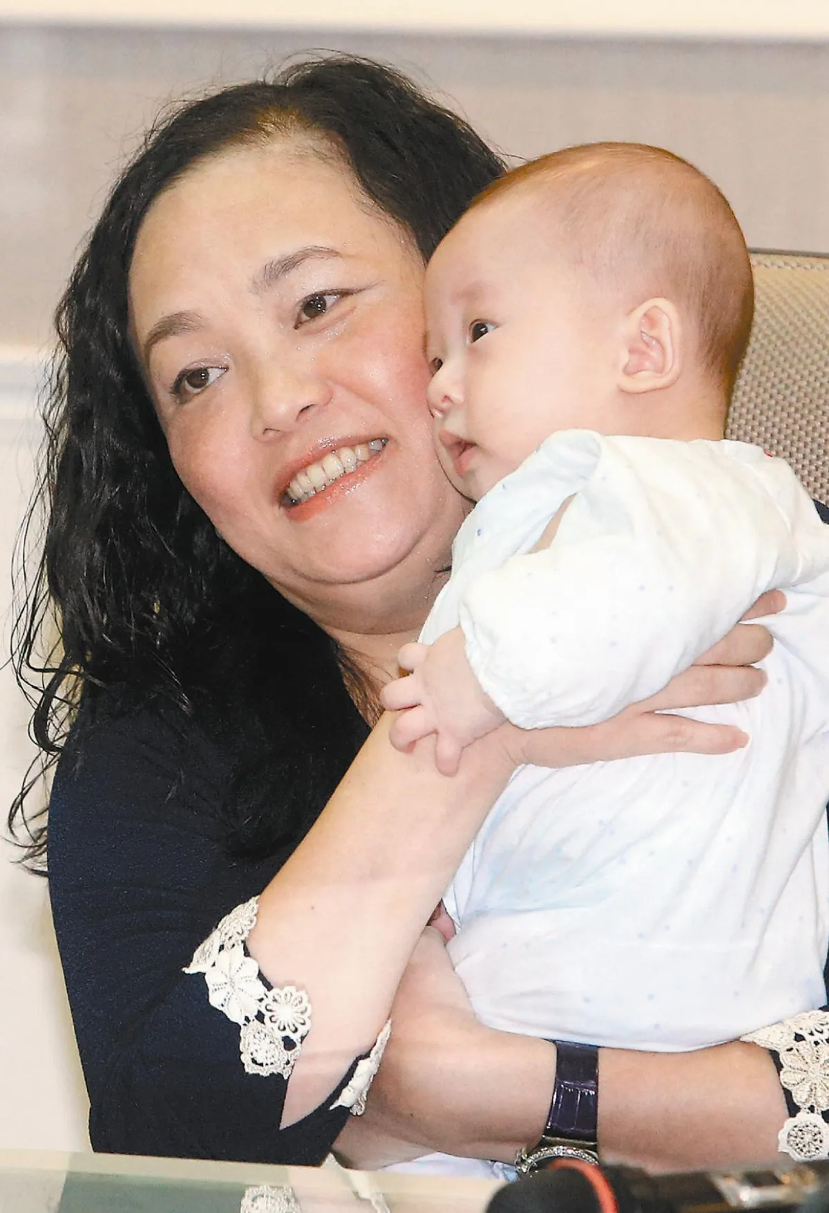 48歲熟女安胎199天 喜獲麟兒