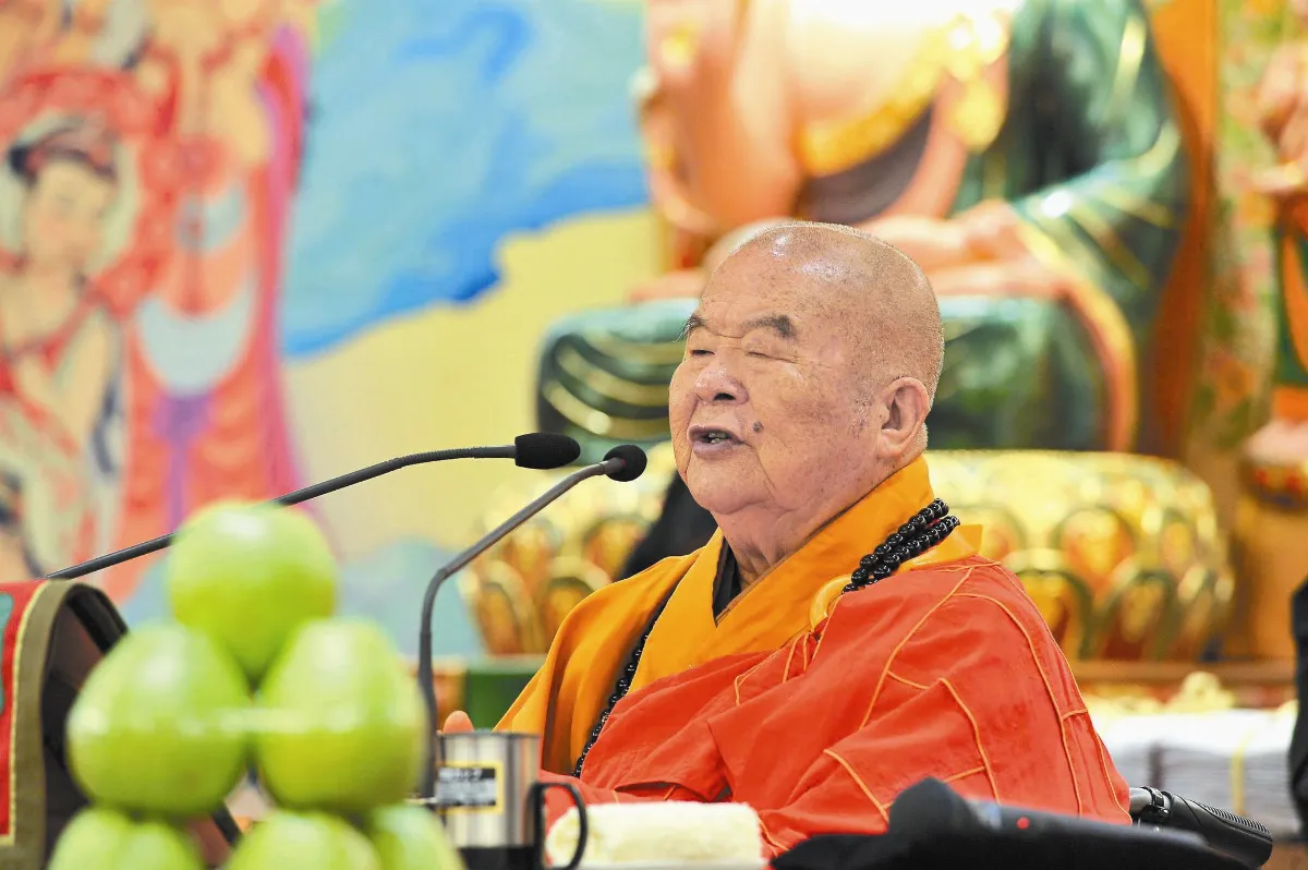 百歲人瑞、嬰孩  同發菩提心
