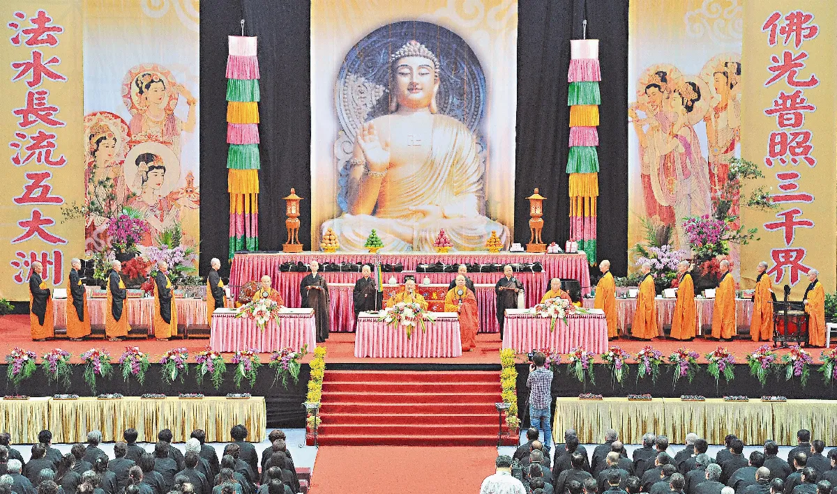 6千佛子皈戒 新北現人間淨土