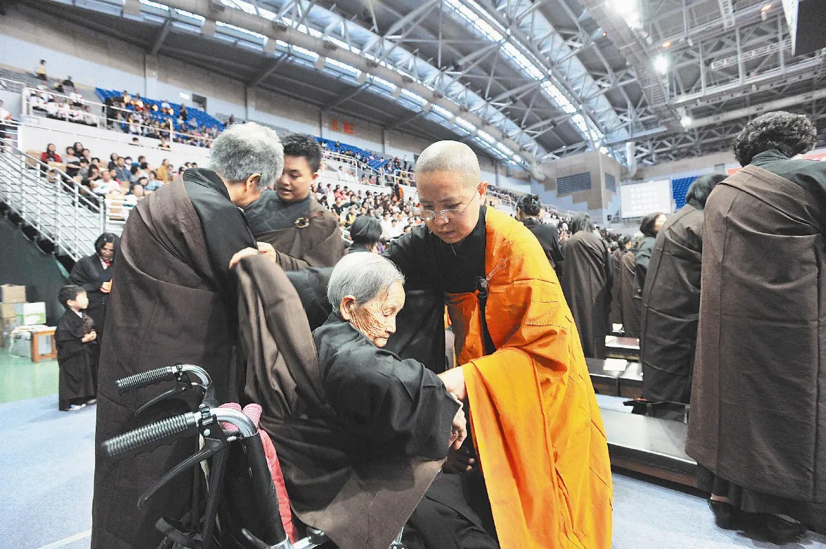 6千佛子皈戒 新北現人間淨土
