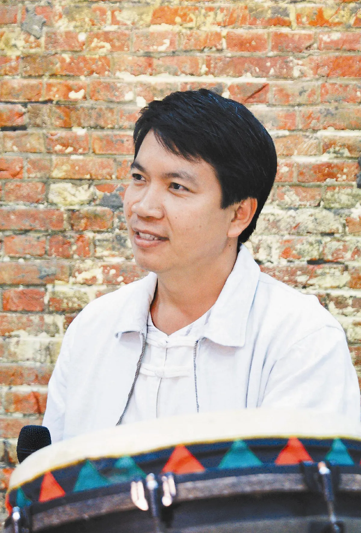 謝十荒蕪中創新 鼓動人心