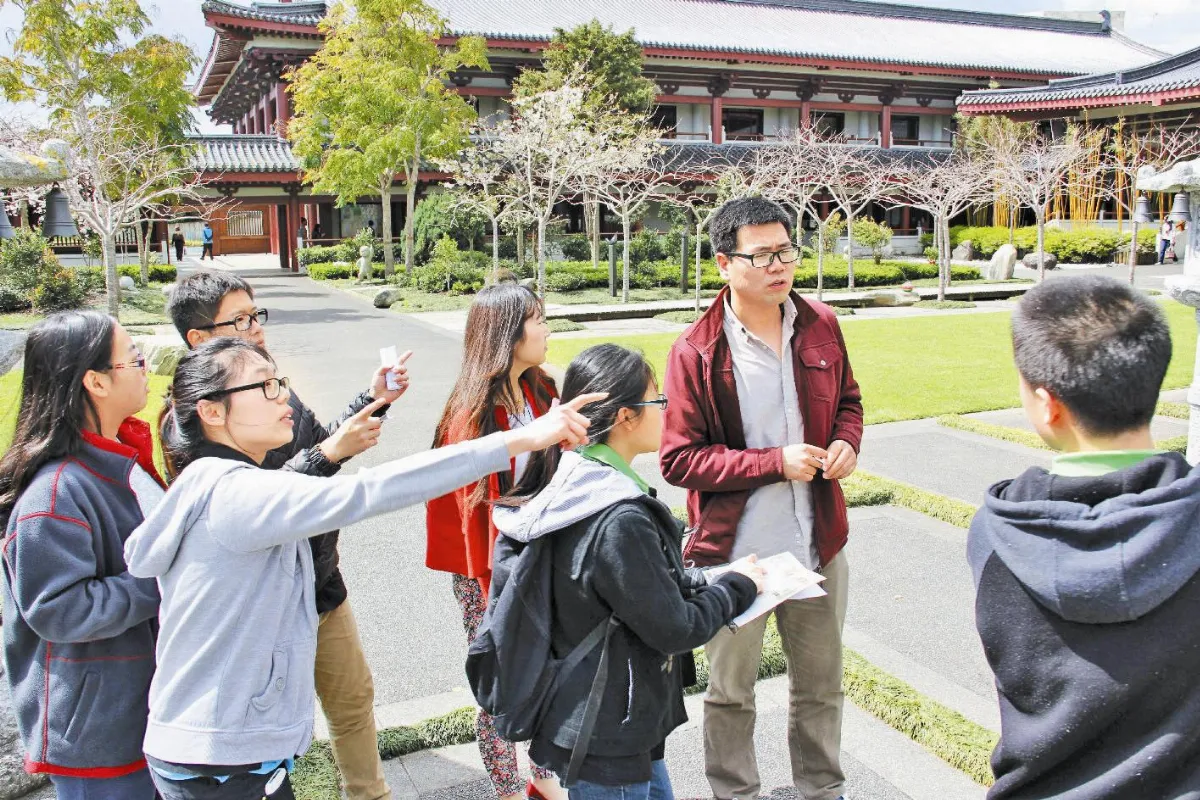 奧克蘭大學佛光青年 道場尋法寶
