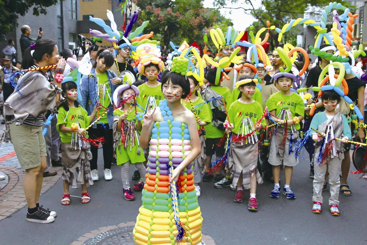 多元教育的天空 悠遊山野的山窗螢