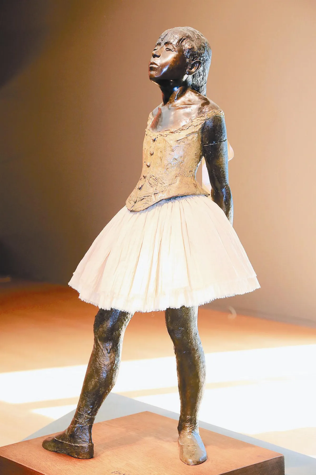 亞大驚見竇加十四歲的小舞者