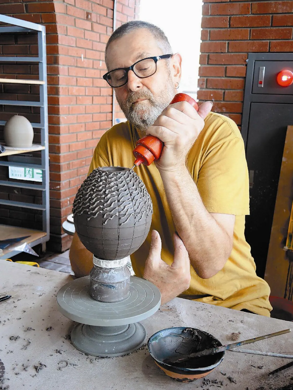 美陶藝家進駐 動物姓氏吸睛