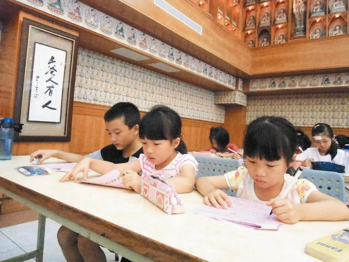 屏東講堂佛學會考 小一生自信上場