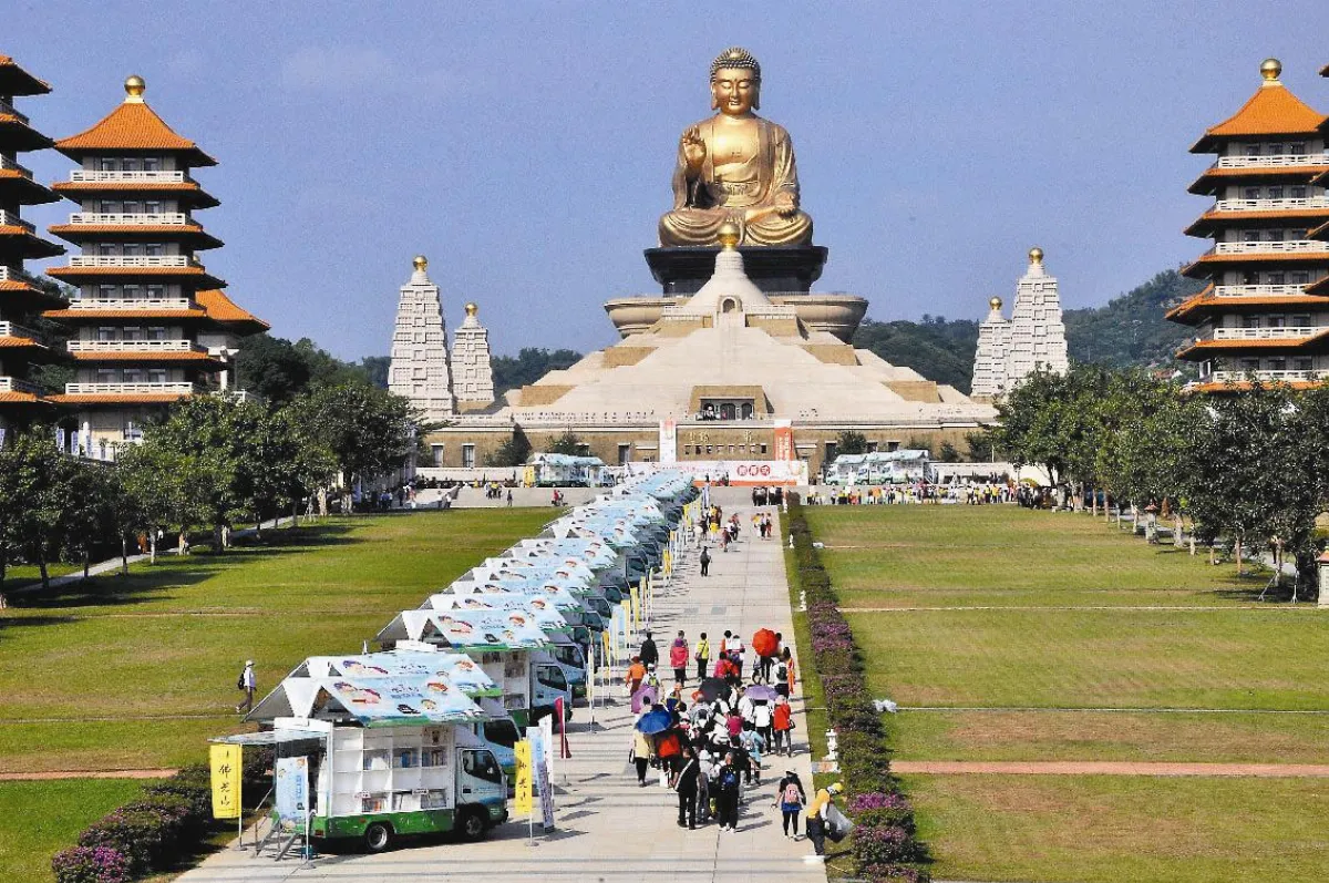 50部雲水書車 軍容壯盛聚佛館