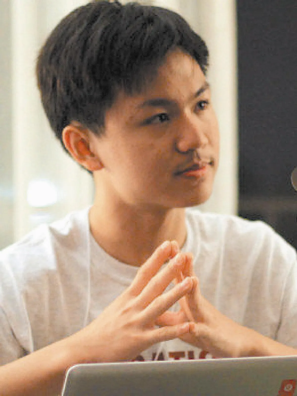 楊逸帆透過鏡頭 企圖改變世界