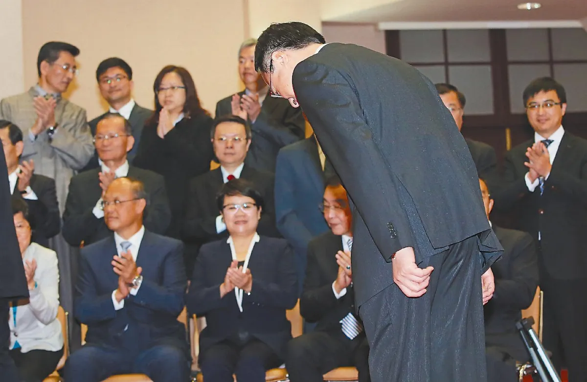 江揆畢業 藍委推彭淮南