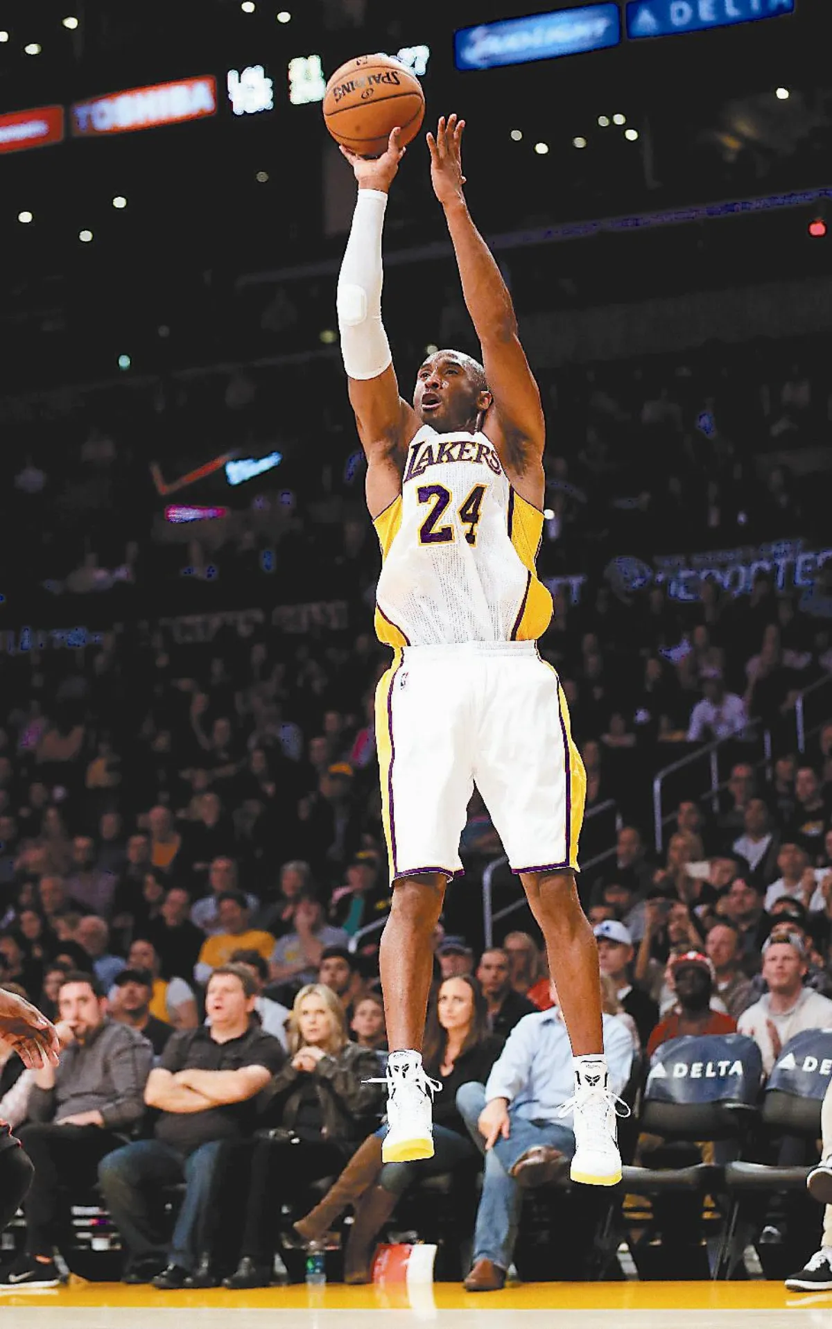 NBA第1人 小布3萬分6千助攻