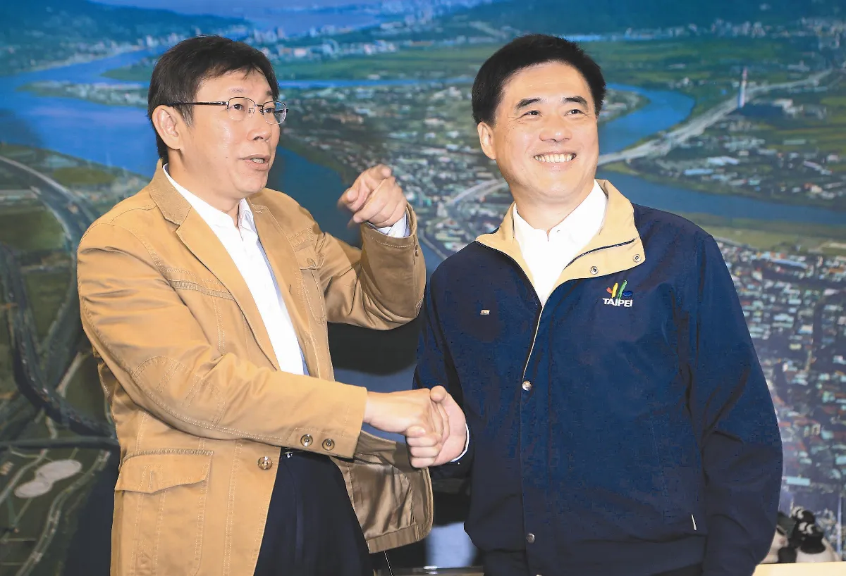 12年國教 柯：尊重郝政策