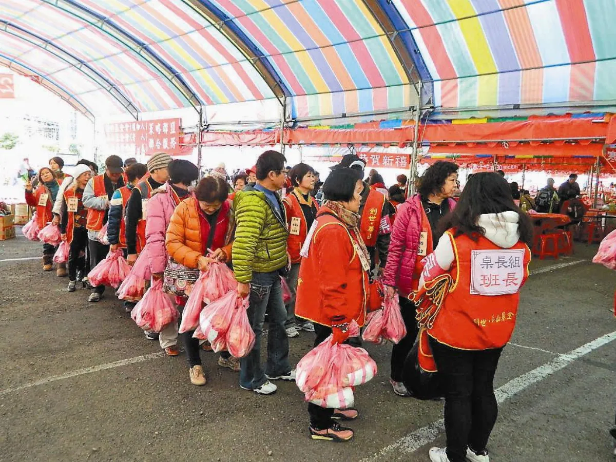 創世基金會 肩負重任 為萬人拚一份溫暖