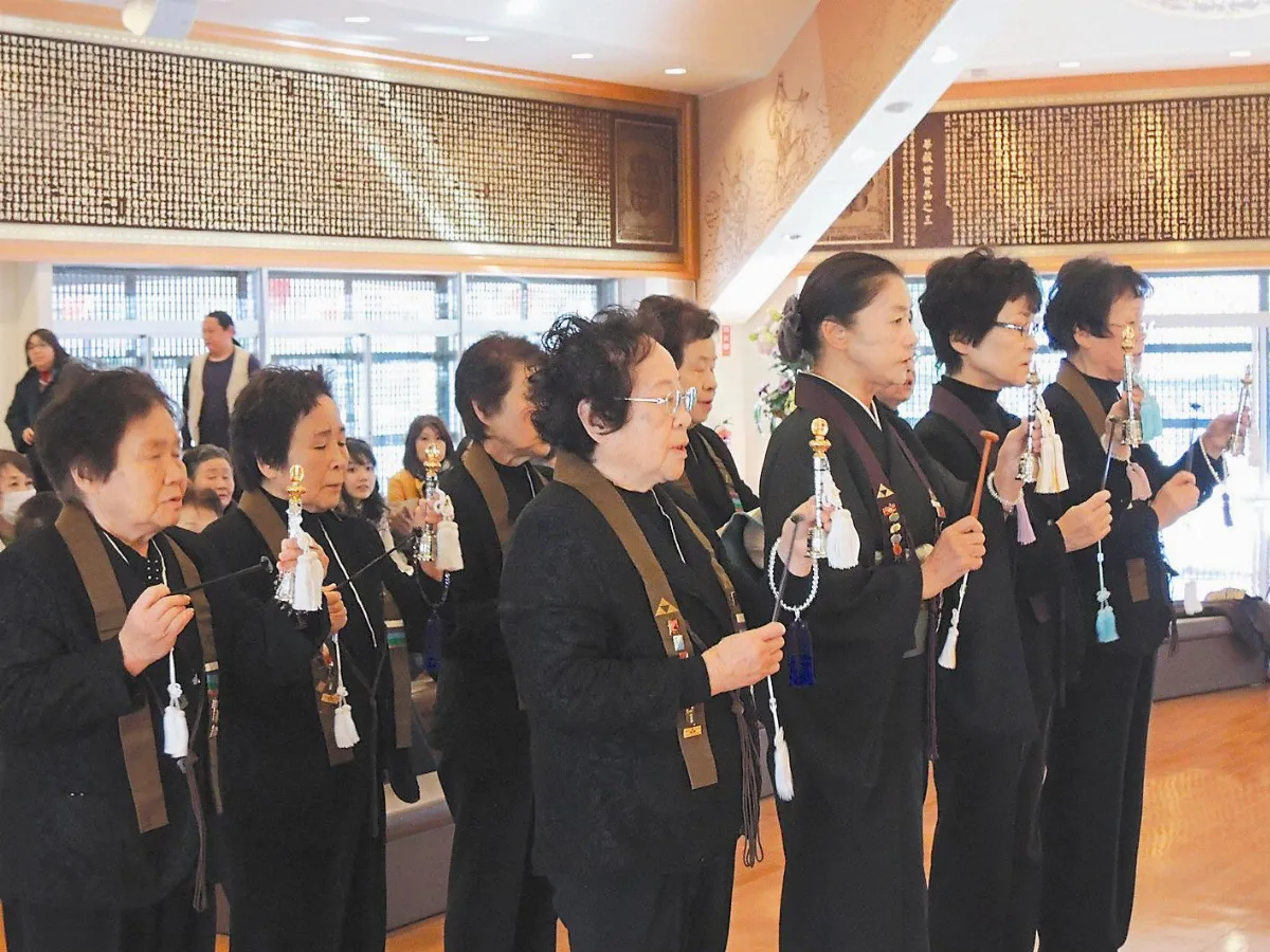 本栖寺辦忘年會 感謝近鄰護持