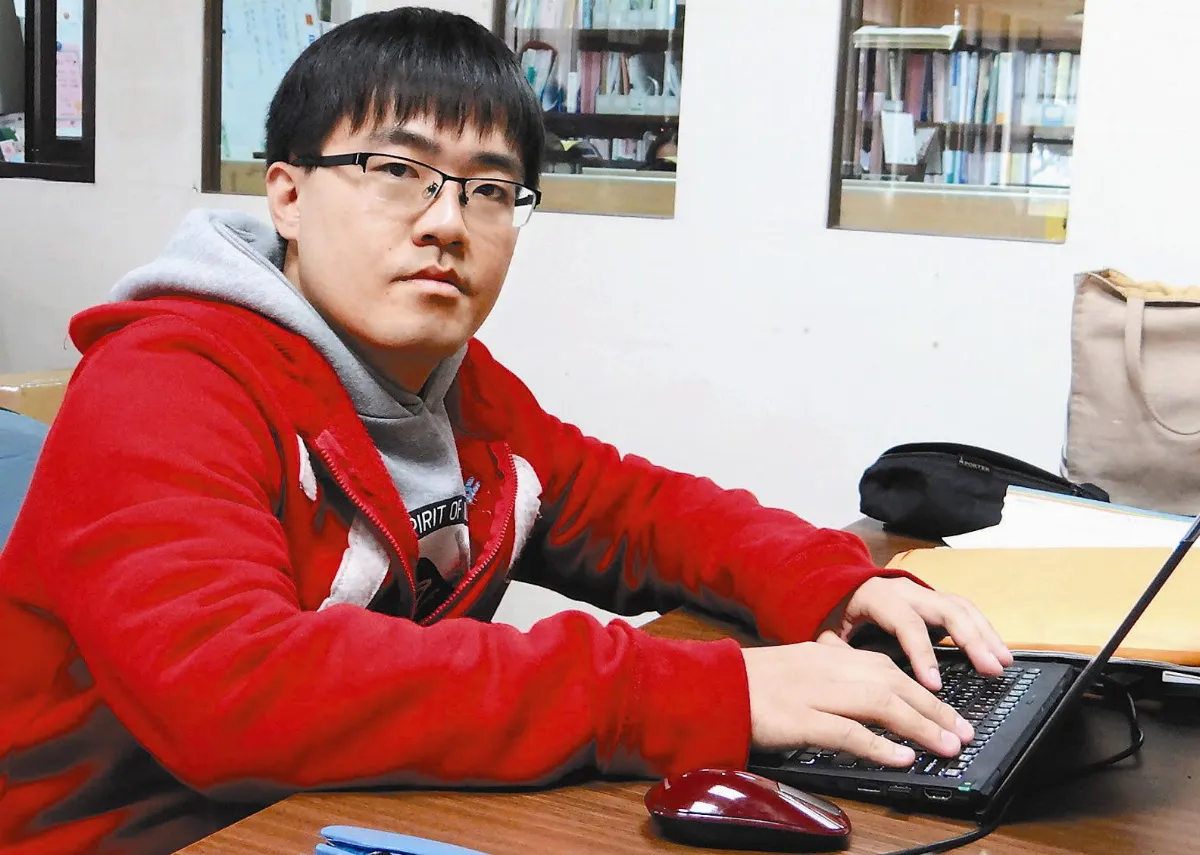 發心助弱勢 黃建豪進修社工