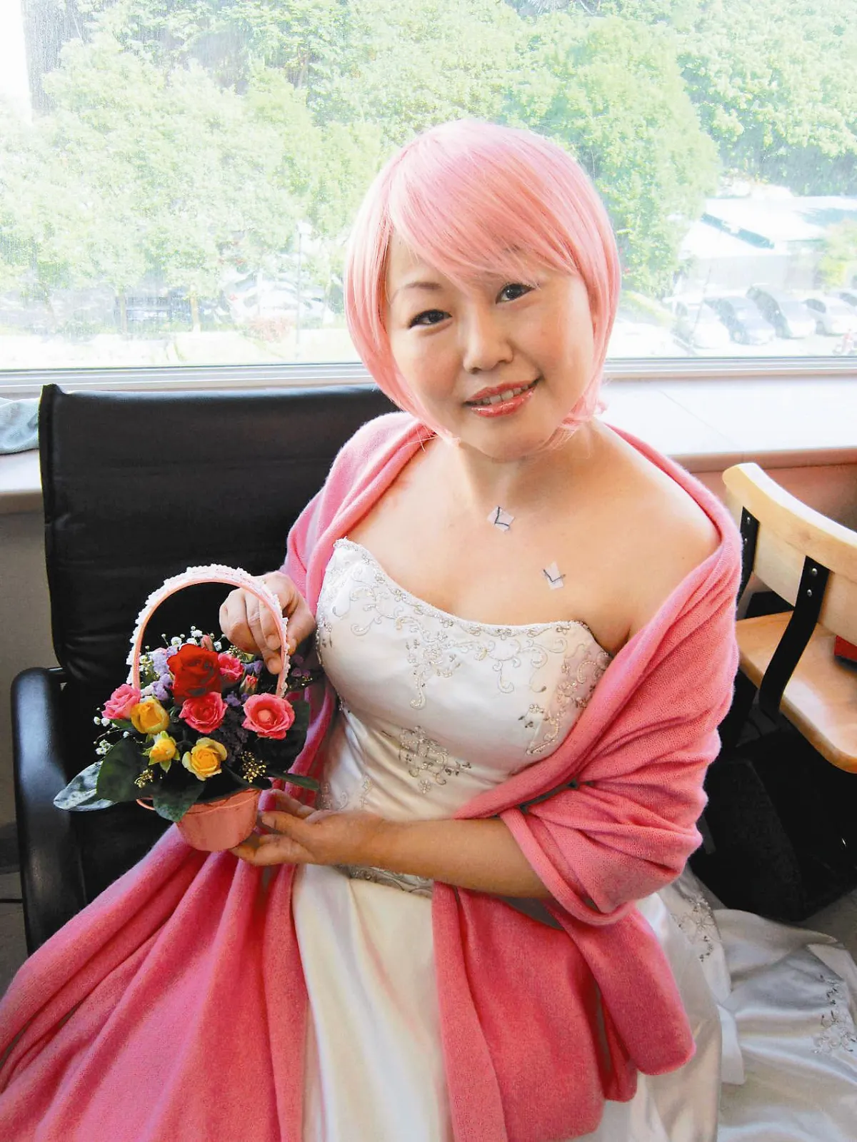 耶誕趴 癌友彩妝 家屬：太美了