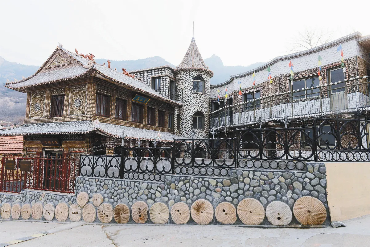 萬枚貝殼 鑲滿樓