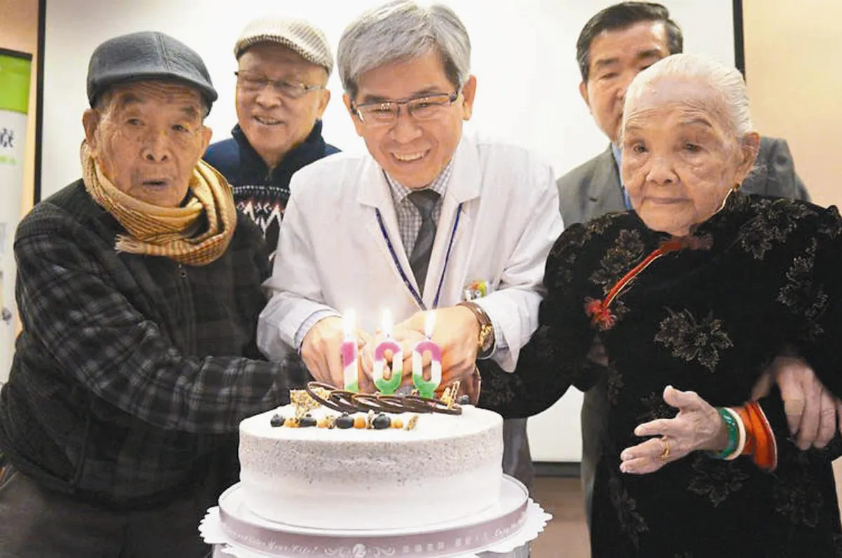 2人瑞成功抗癌 開心跨年