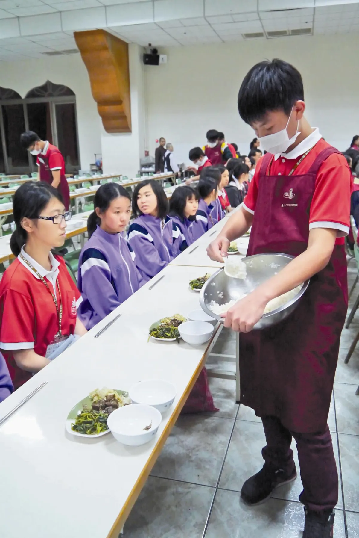 培訓營 普中國二生 當義工比玩3C快樂