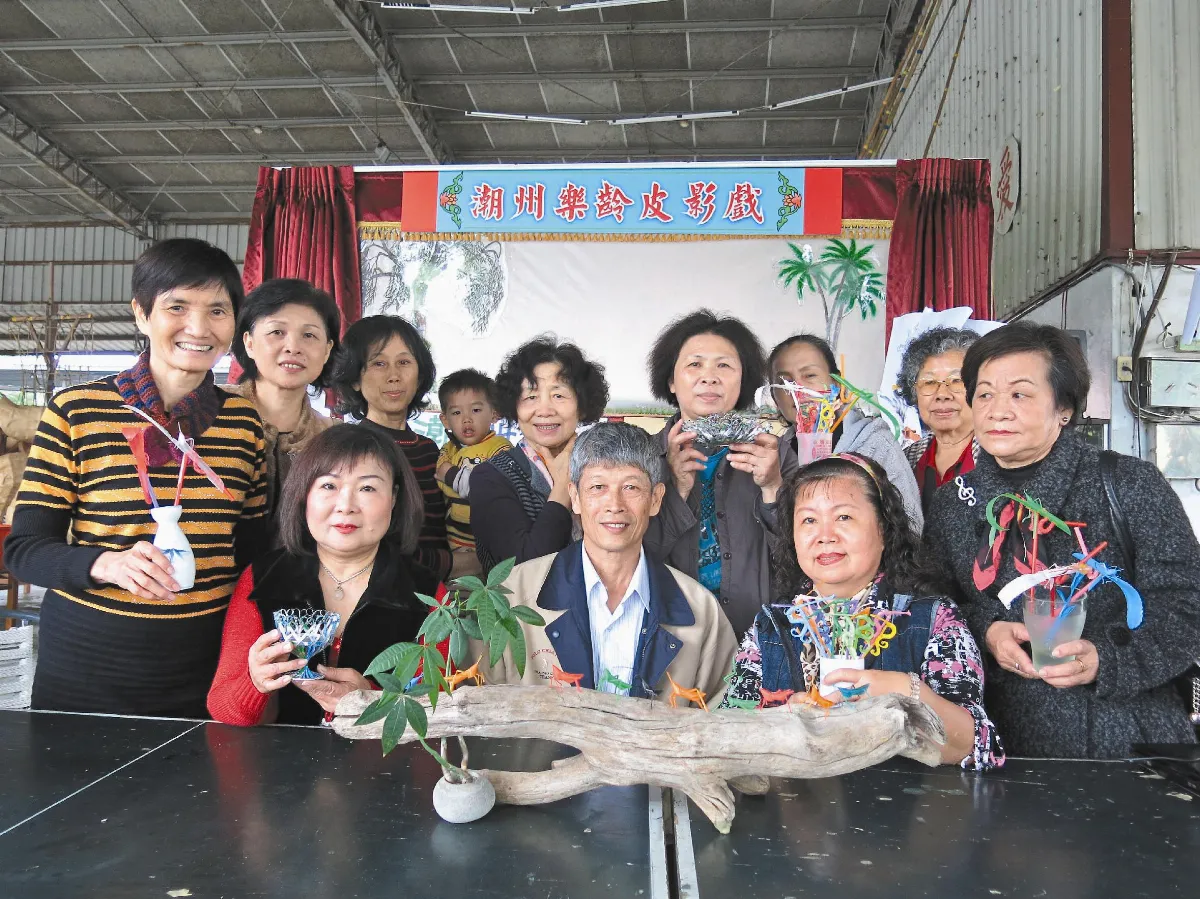 螳螂 蚱蜢 鯉魚 吸管做的
