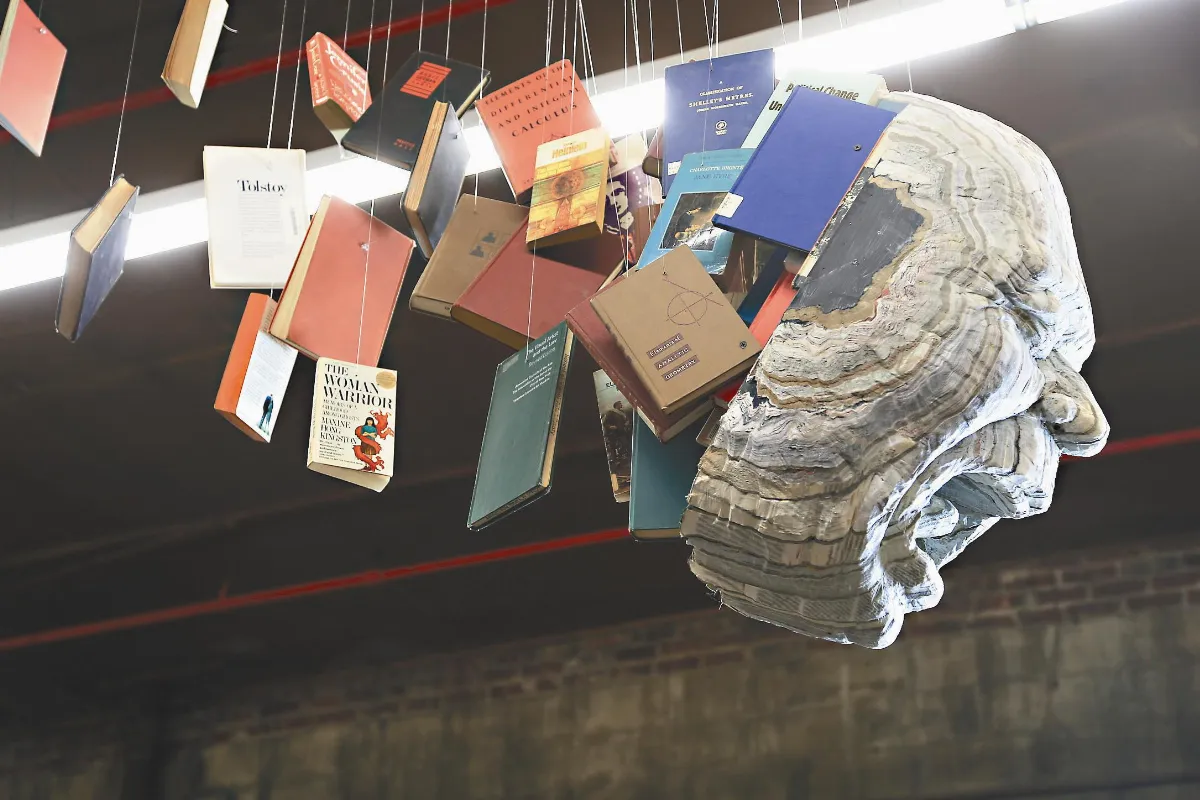 紙雕魔幻  奇妙書不出