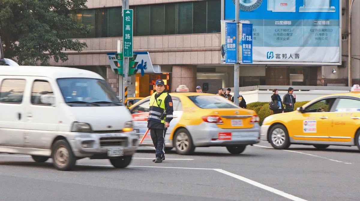 不當人肉盾牌 北市交整崗 年後取消