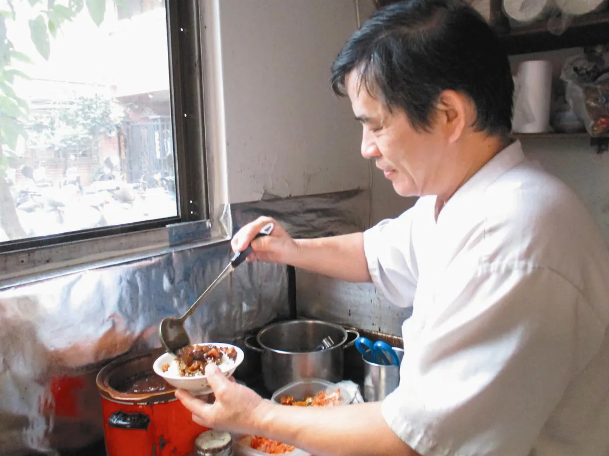疼惜出外人 陳老闆A餐免費吃