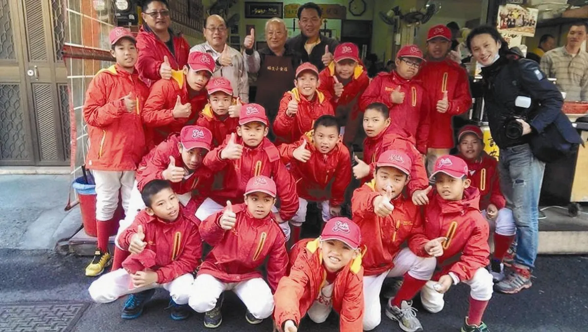 少棒隊的奇幻漂流 1年半轉5校