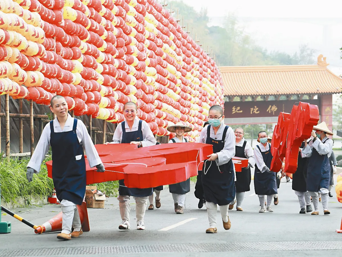 平安燈會圓滿 全山出普坡