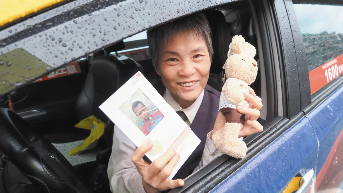 單親媽不退休 發願資助貧困兒