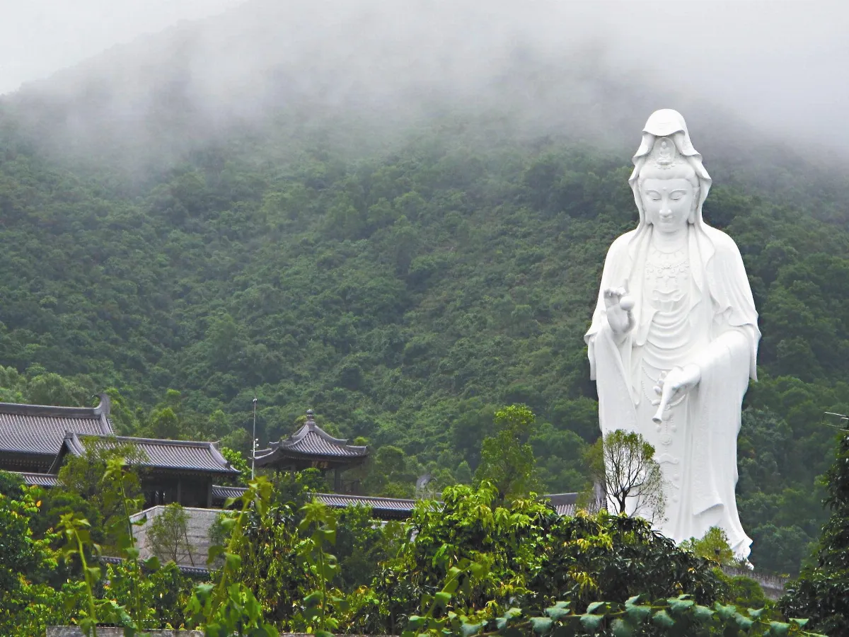 學佛行佛 造就香港首富李嘉誠