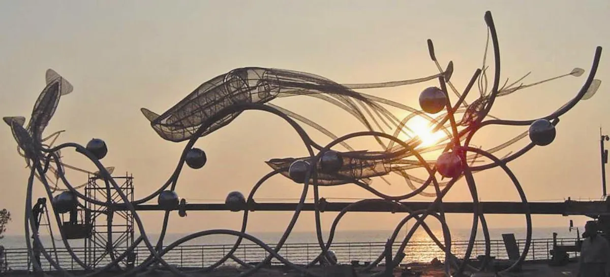 楊奉琛照亮雕塑天空