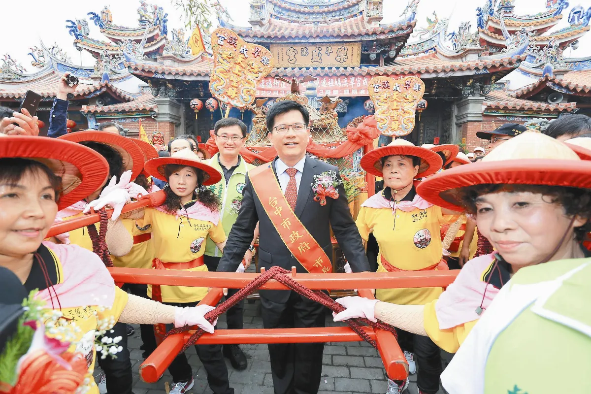 樂成宮旱溪媽遶境22天 女轎班服務