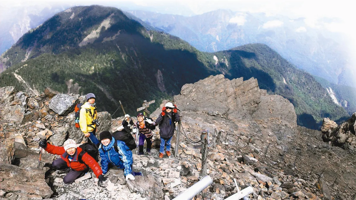 挑戰單日攻頂 玉山學開發潛能