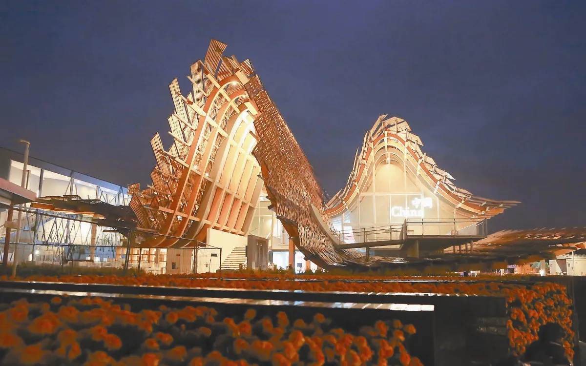 各國展館比一比 義獨樹一格 陸麥浪造型吸睛