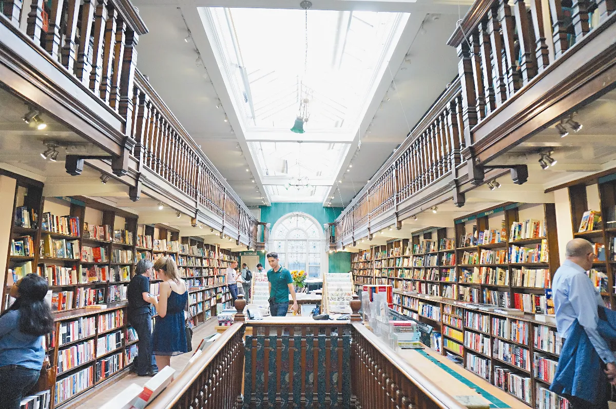 品味世界 經典書店