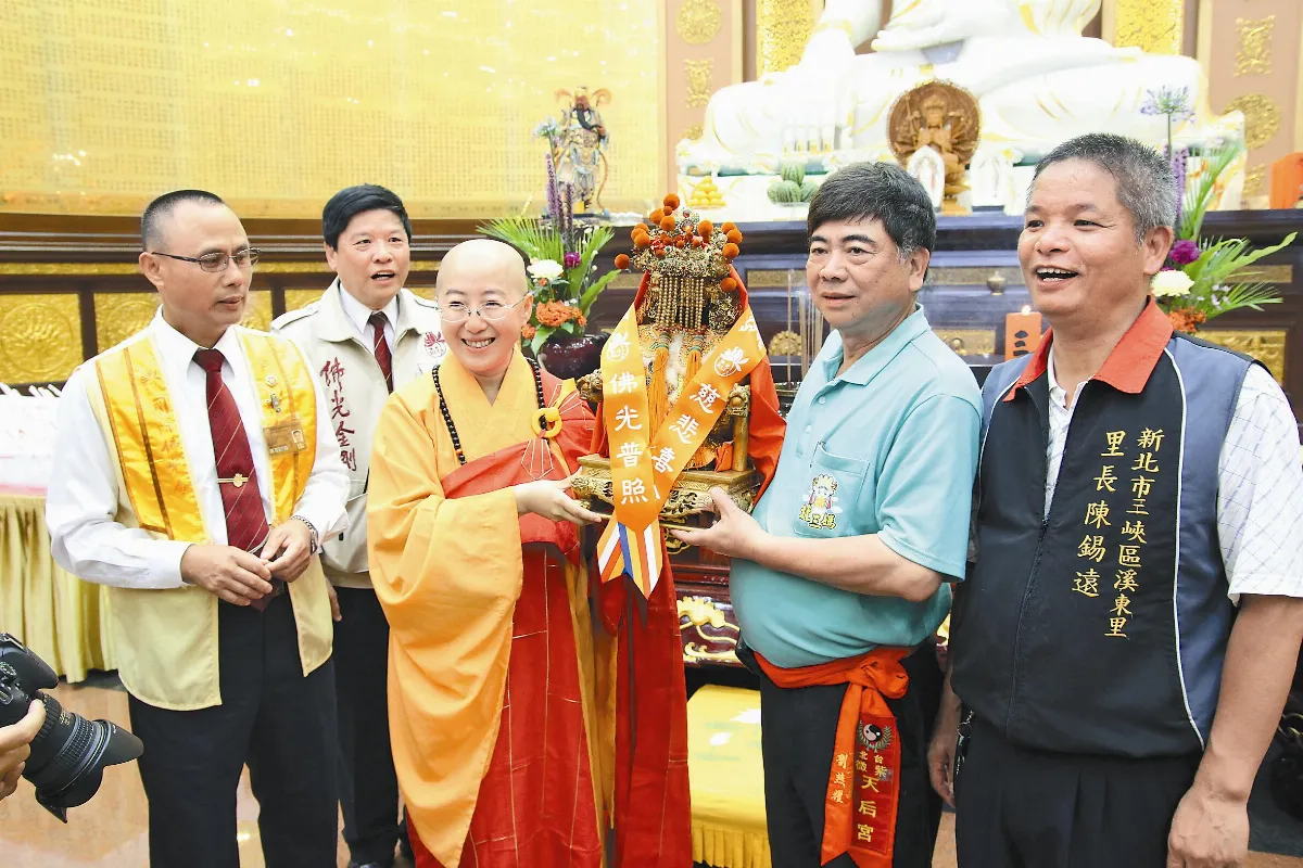 媽祖鑾駕金光明寺 善信結佛緣