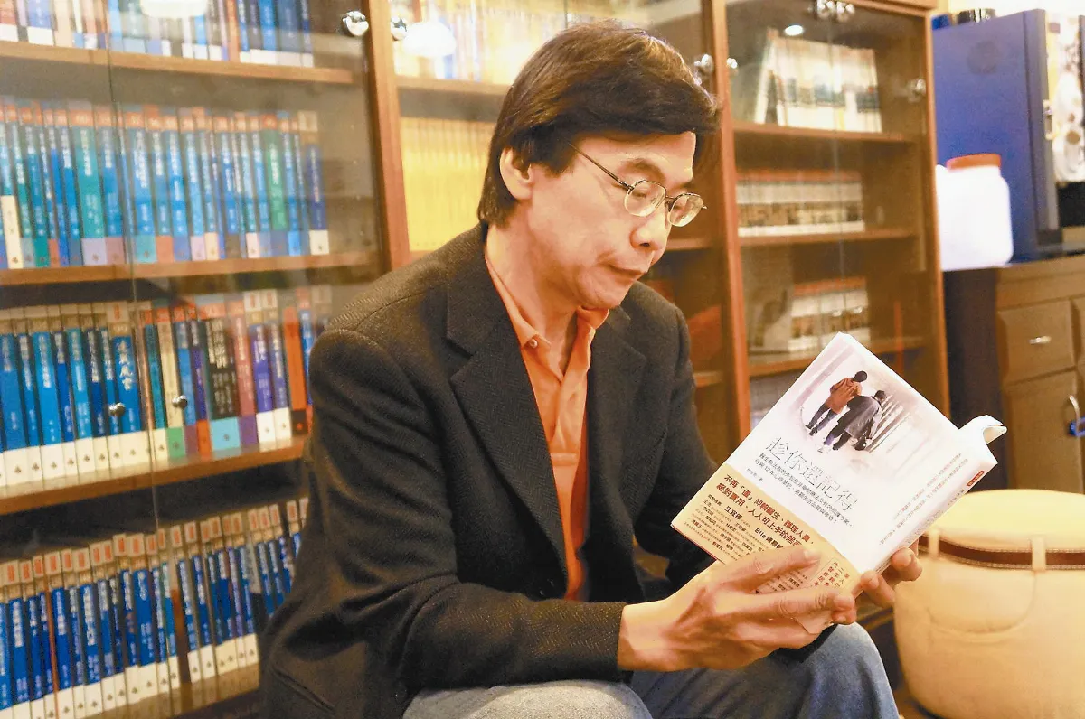 失智症照護專家 伊佳奇 從侍親起步 走上專業路
