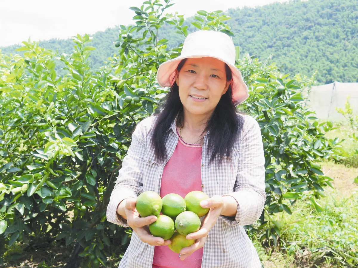 女神農林珮汝 種蔬果如育子