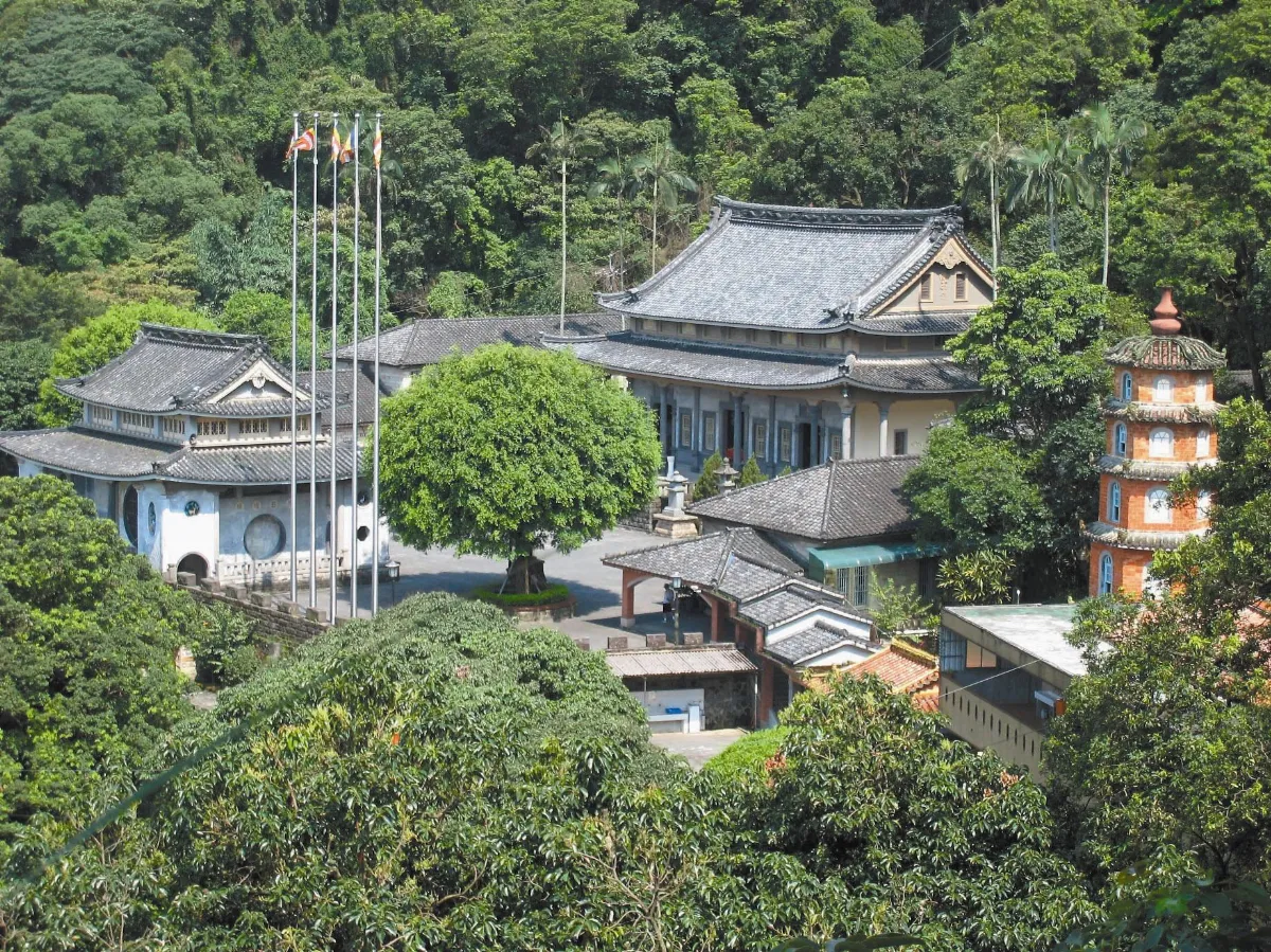 新北登山小旅行 與寺廟相遇