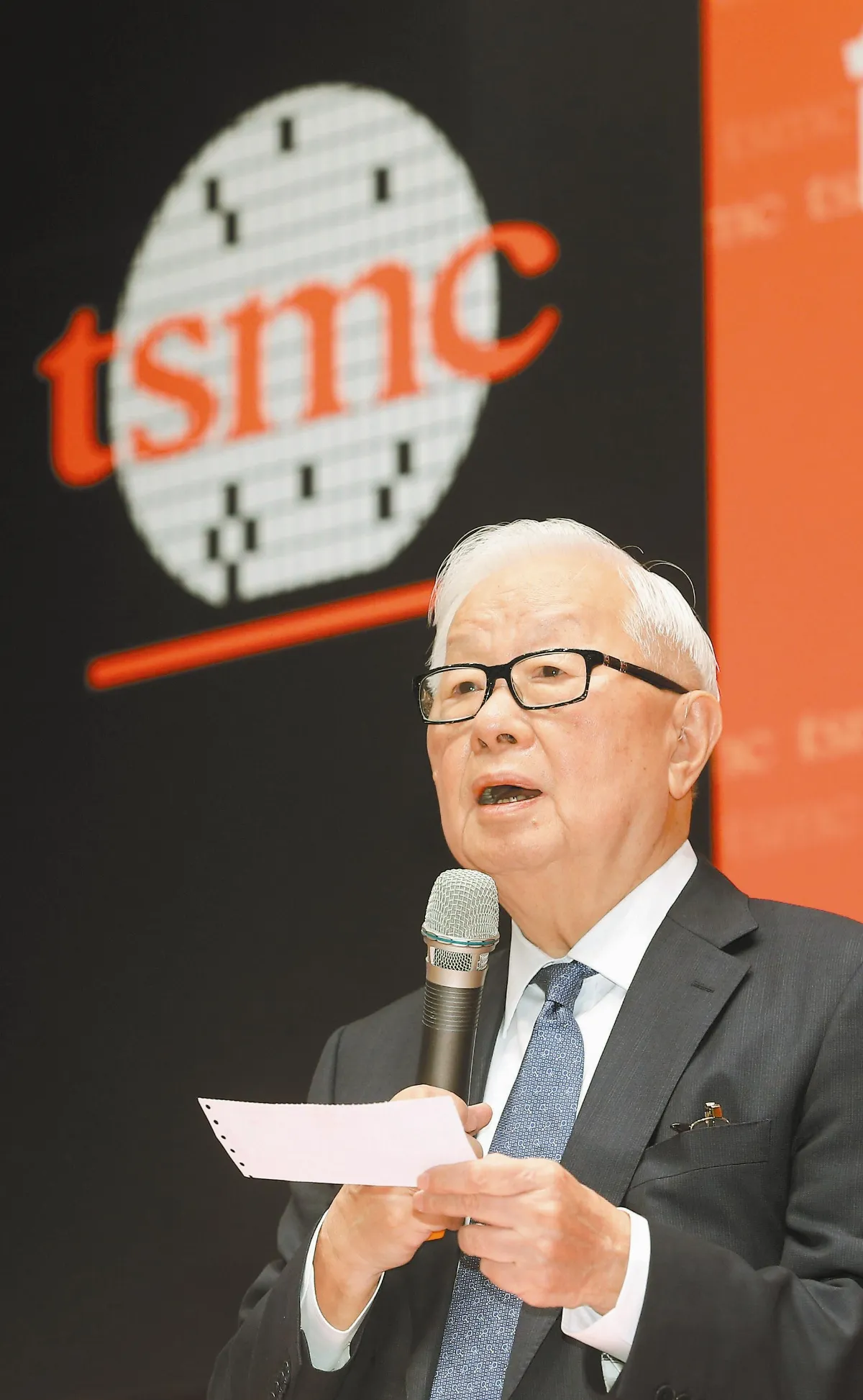 台積電股東會 肯定台灣半導體業技術累積 張忠謀：持續進步 就不怕大陸