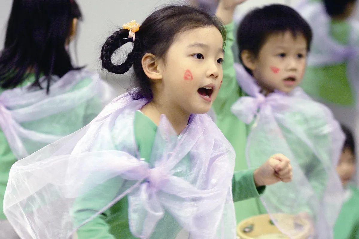 家庭好康情報分享站 雲門教室幼兒園巡迴活動 動身體，讓孩子看懂交通號誌