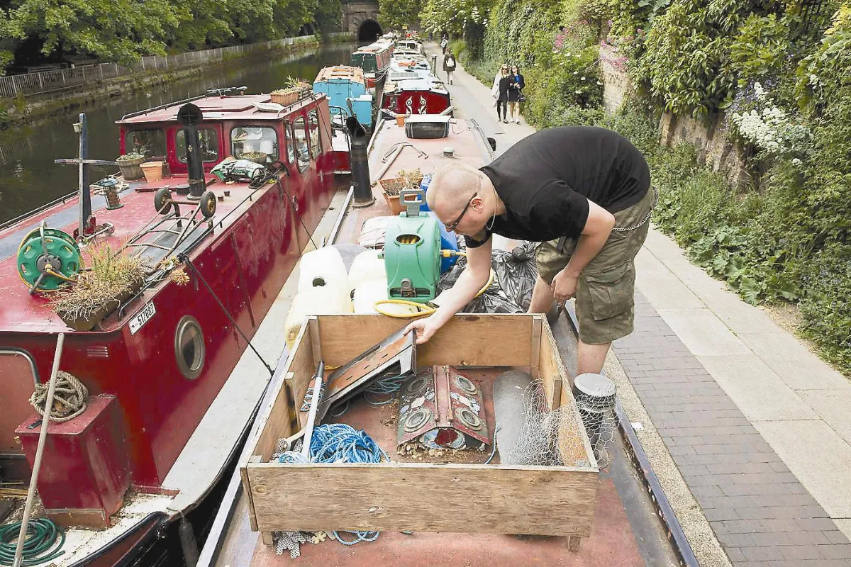房價飆漲 倫敦人擠住船上